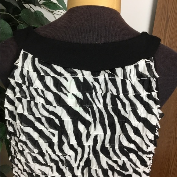 Notations XL black and white layered animal print tank top - Picture 9 of 12